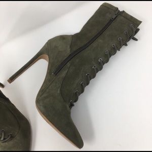Steve Madden Lace Up Boots